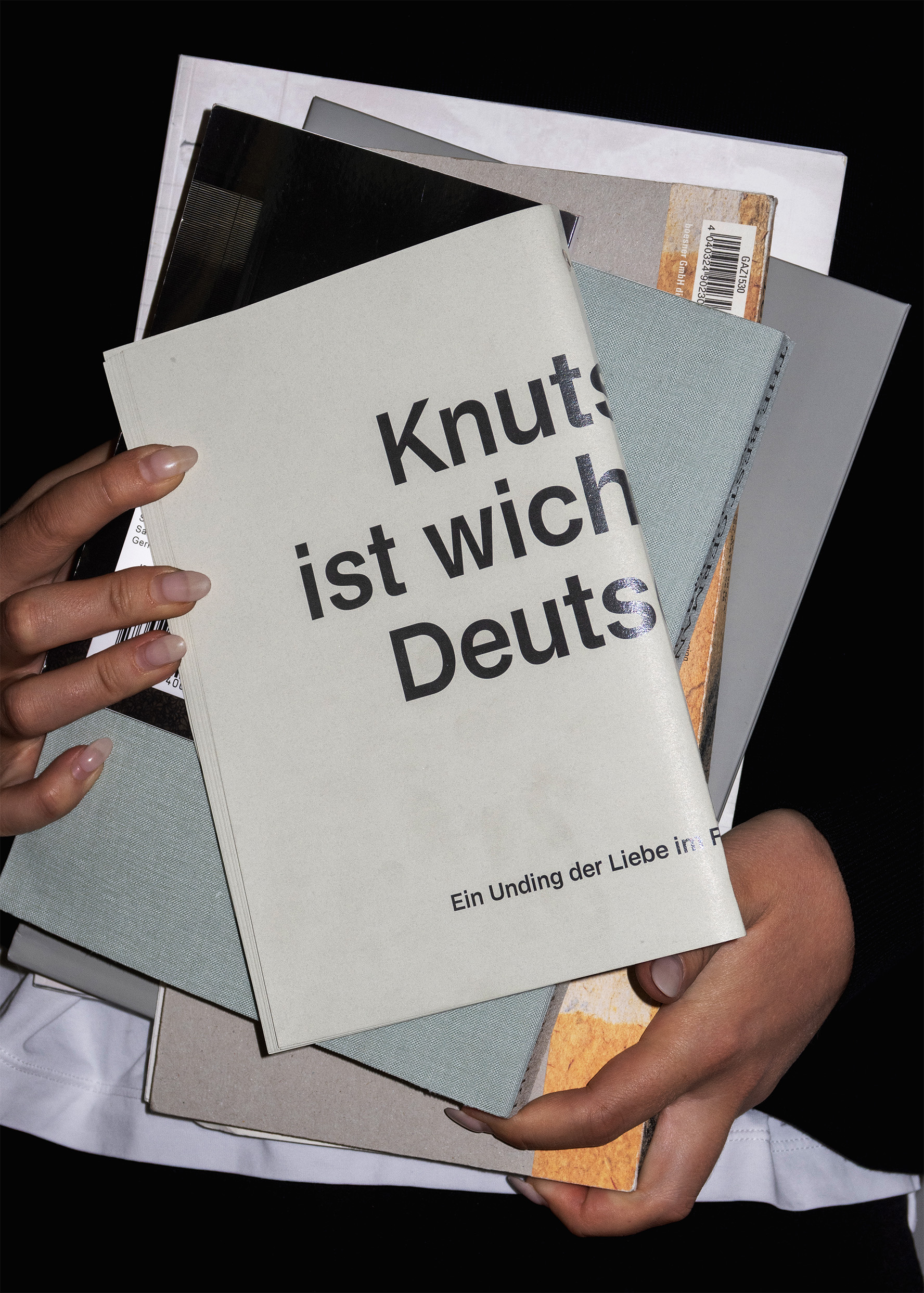 Publication: Knutschen ist wichtiger als Deutschland