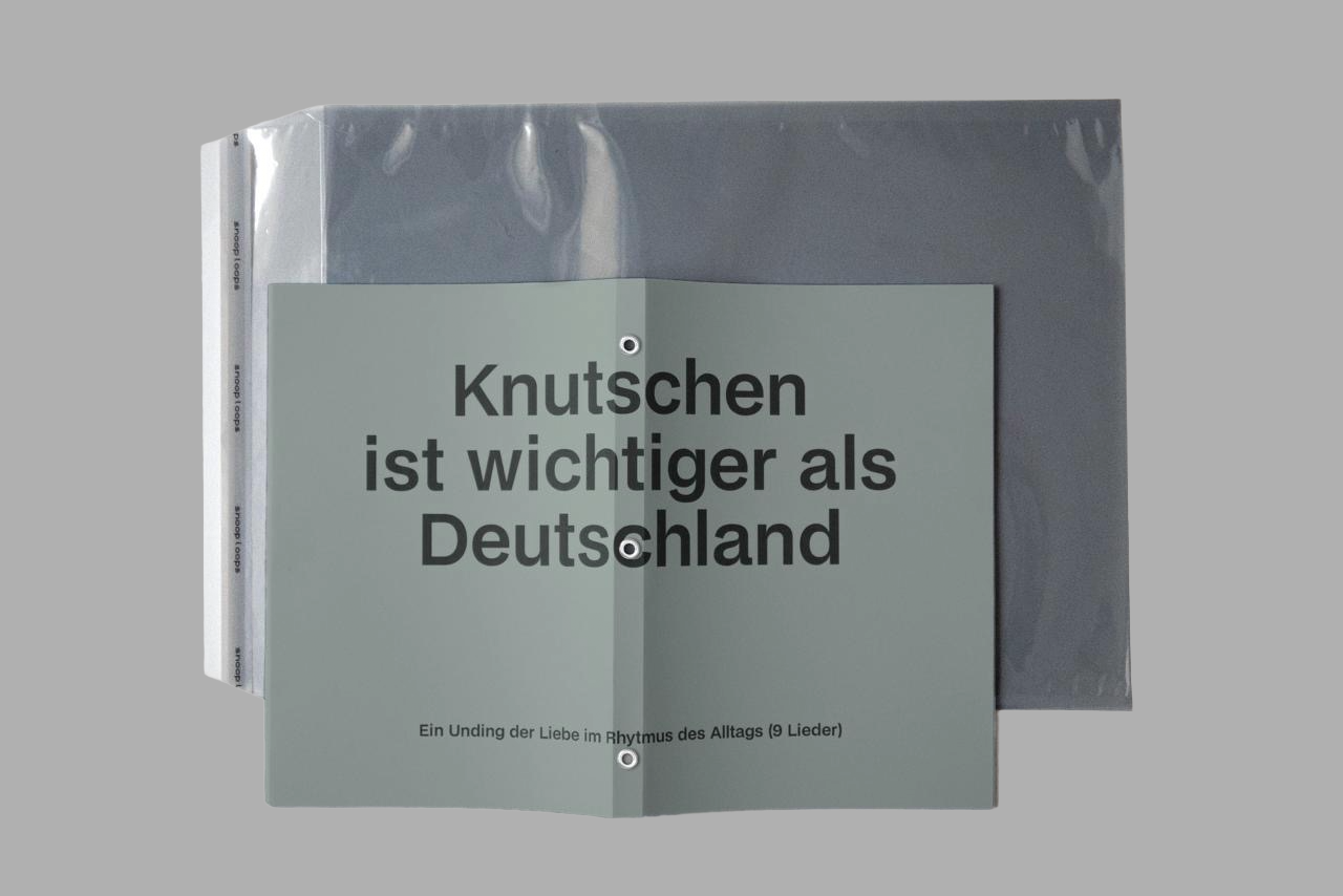 Publication: Knutschen ist wichtiger als Deutschland
